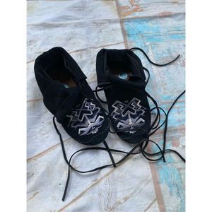 Toms Womens Zahara Black Suede Flat Moccasin Boot Size 8.5